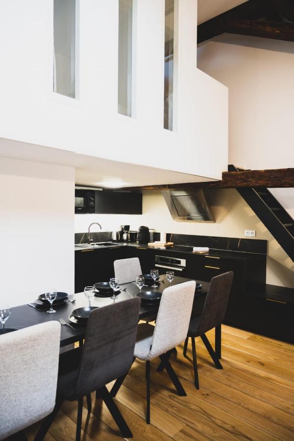 Le Septqatre - Grand Triplex Au Coeur De La Vieille Ville Annecy Buitenkant foto